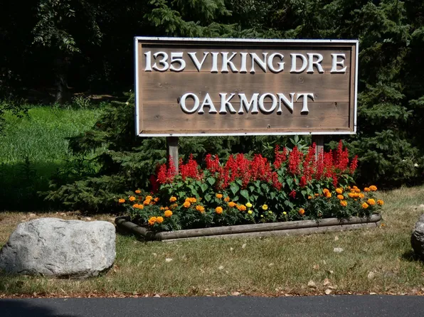 135 Viking Dr E APT 110, Little Canada, MN 55117
