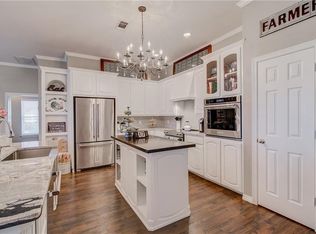 1000 Round Hill Rd, Fort Worth, TX 76131