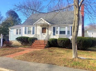 15 Holly Rd, Braintree, MA 02184