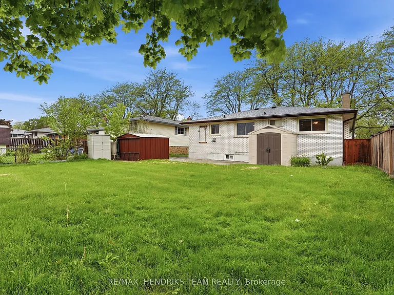 23 Crescentwood Dr — Photo 39