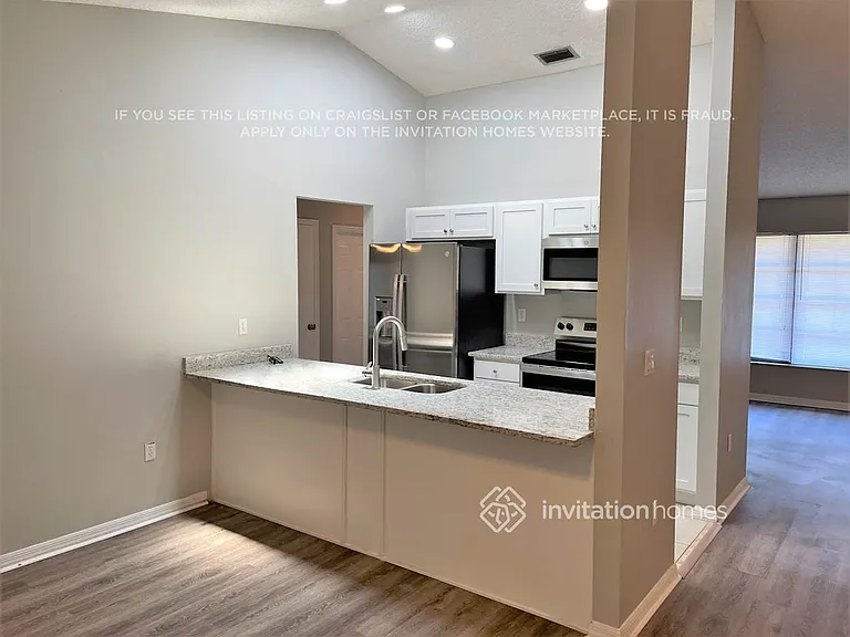 21224 Alderson Ave — Photo 5