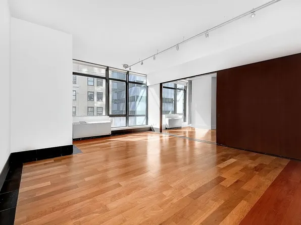 40 Broad St APT 19B, New York, NY 10004