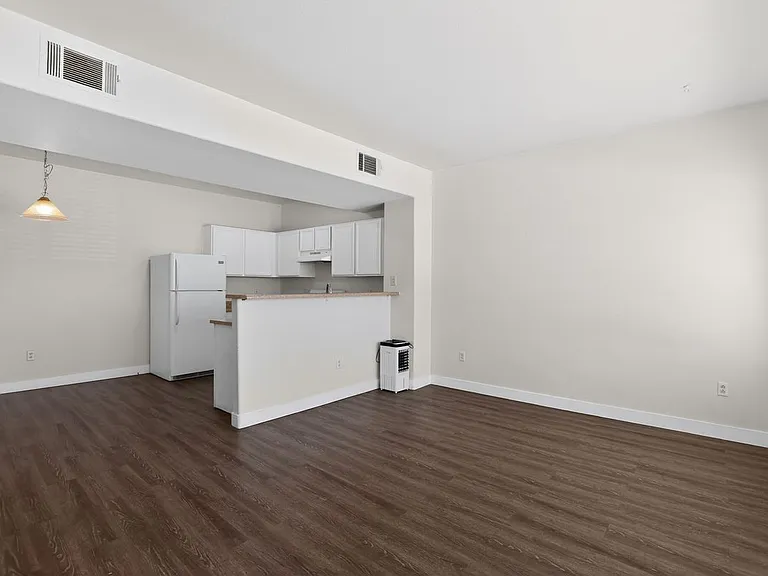 2060 Rancho Lake Dr #203 — Photo 5