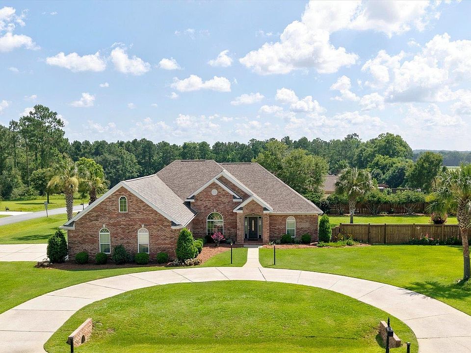 1st image of 611 Twin Ponds Dr