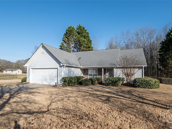 3rd image of 1051 Stone Shoals Lane