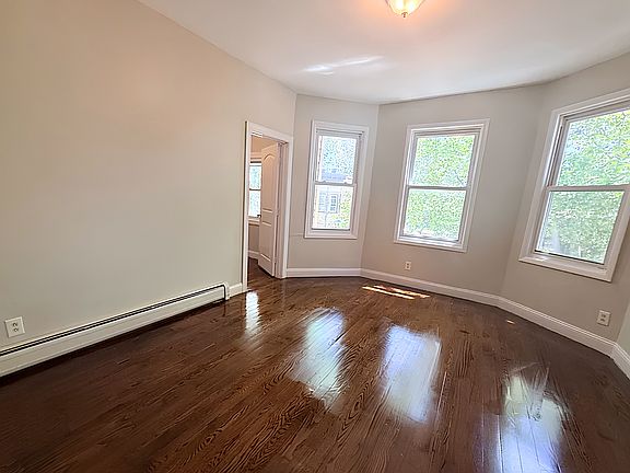 3rd image of 203 N 15th St #3C