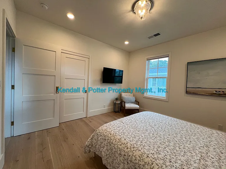 1411 Seabright Ave — Photo 6