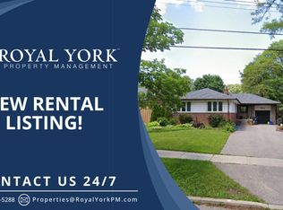 30 Davean Dr #2R7-1, Toronto, ON M2L2R7