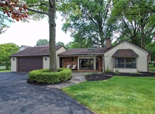 28900 Eddy Rd, Willoughby Hills, OH 44092