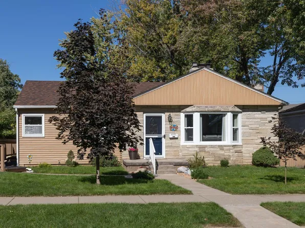 2547 14th Ave E, North Saint Paul, MN 55109