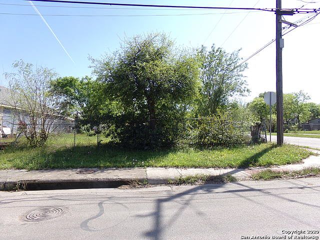 1st image of 438 Clovis Pl