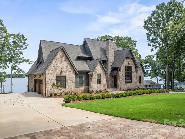 4974 Lynwood Rd, Sherrills Ford, NC 28673