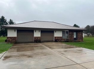 502 E Shaffer Rd, Bourbon, IN 46504