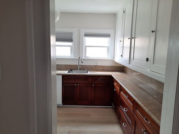 Entry to kitchen from dining room