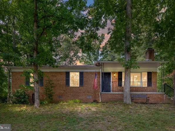 113 Lakewood Dr, Stephens City, VA 22655