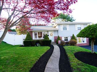 14 Dorset Dr, Broomall, PA 19008