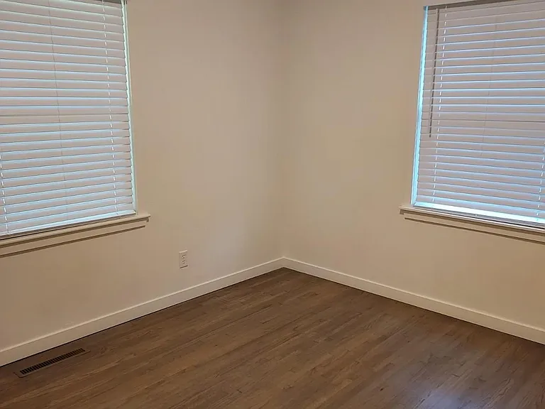 1250 N Westview Dr — Photo 9