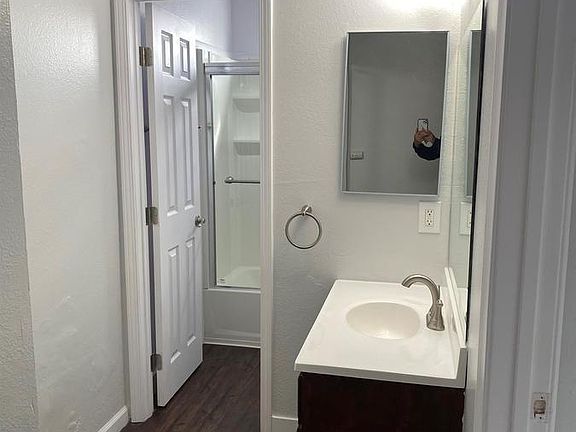 5th image of 14030 Lemoli Ave APT 12