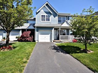 5 Shady Ln, Central Islip, NY 11722