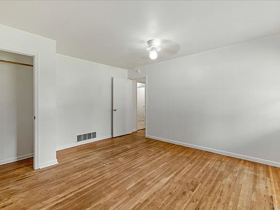 5th image of 109 Chapel Dr