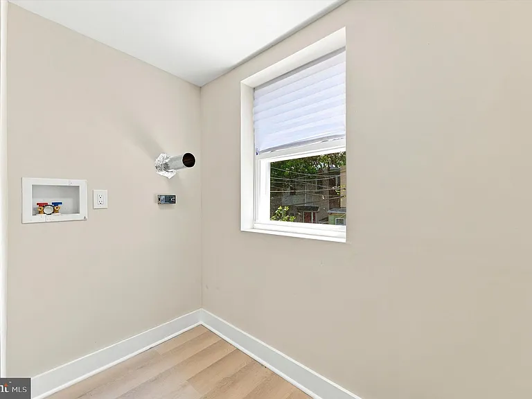 6151 Algard St — Photo 9