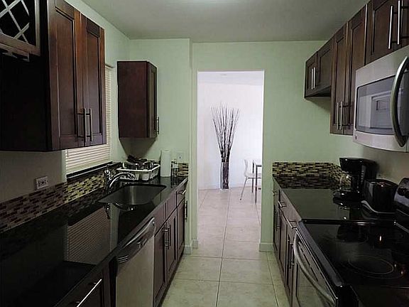5th image of 1881 Washington Ave APT 8D