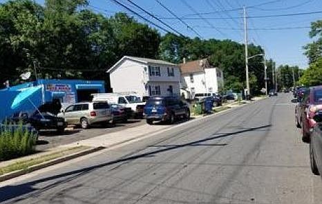 Exterior Neighborhood (street photo)