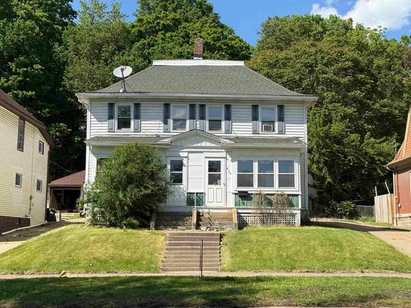 428 Chicago Ave, Savanna, IL 61074