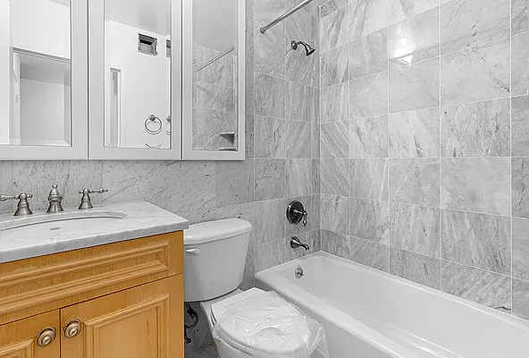 Rented by Mirador Real Estate | media 23