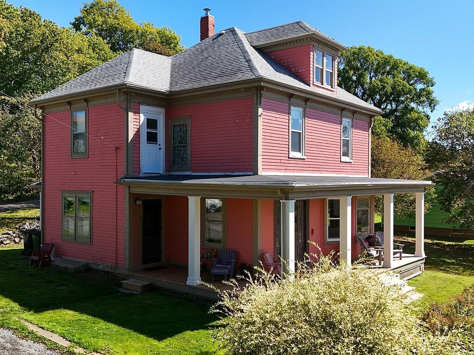 1st image of 311 Pelham St