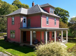 311 Pelham St, Lunenburg, NS B0J 2C0