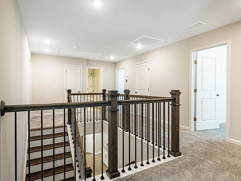 1400 Hollyview Ave — Photo 39