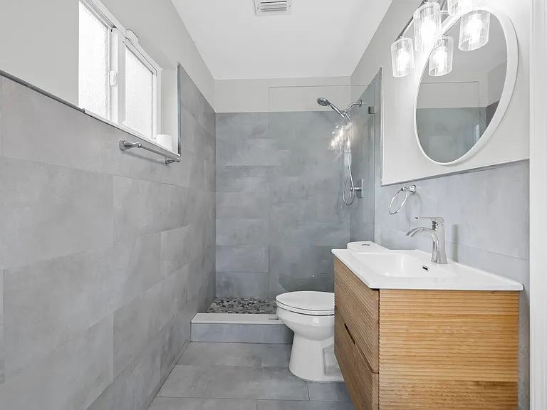 1532 NE 17th Ave — Photo 14