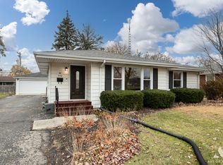 930 E 8th St, Lockport, IL 60441