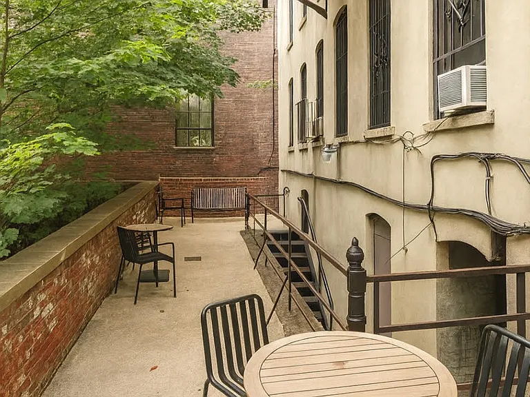 96 Perry St #B1A — Photo 10