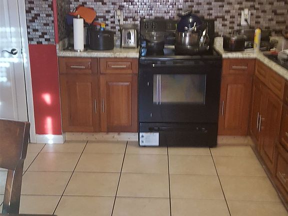 3rd image of 1828 Burnley Dr