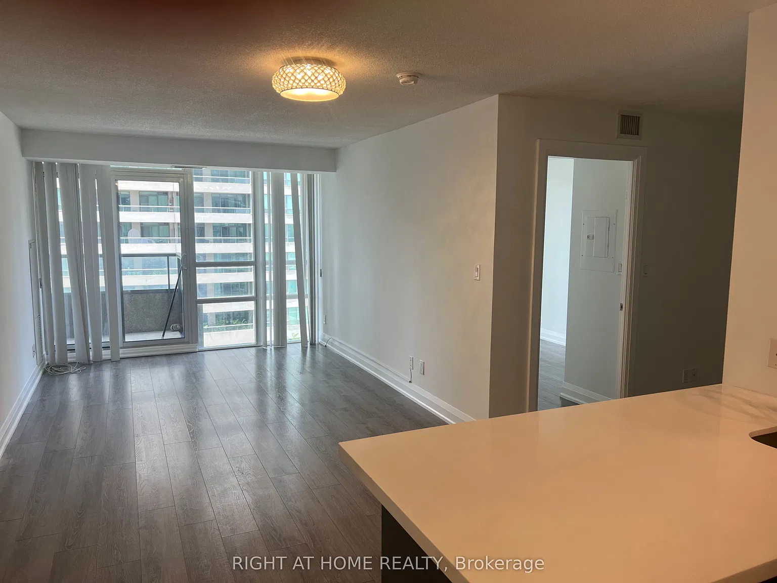 3 bed, $3,400 — Photo 4
