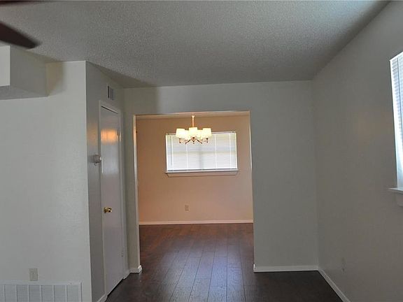 4th image of 1219 Hillview Dr