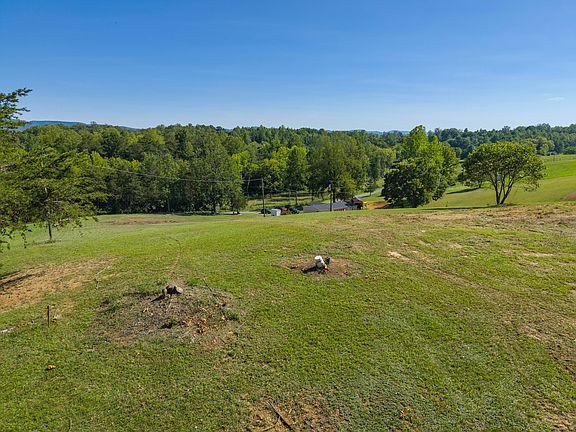 5th image of 2057 Davis Run