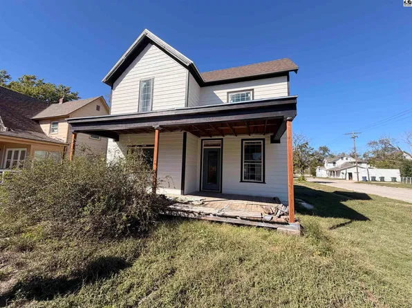 300 W 9th Ave, Hutchinson, KS 67501
