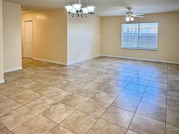 5th image of 160 Empress Ave APT B