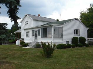 217 Center St, Central City, PA 15926