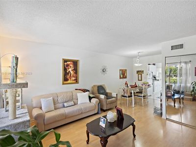 7290 NW 1st St APT 204, Margate, FL, 33063