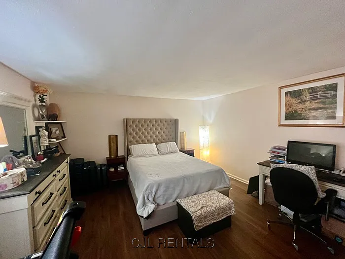 44 Lionel Ave #B — Photo 6