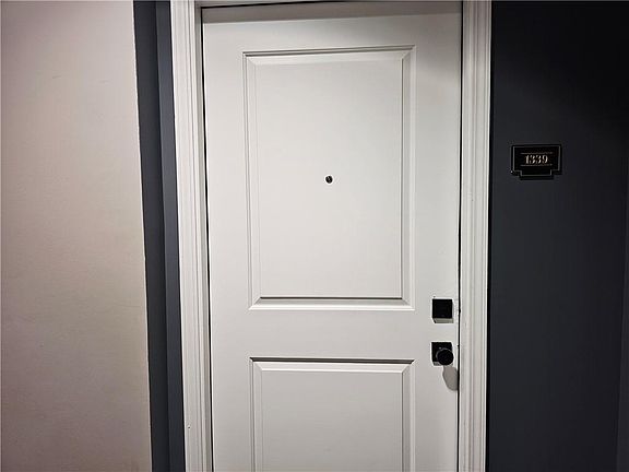 3rd image of 870 Mayson Turner Rd NW Unit 1339