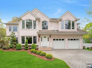 27 Highland Ave, Demarest, NJ 07627