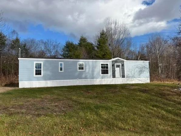 123 Dutch Drive, Farmington, ME 04938