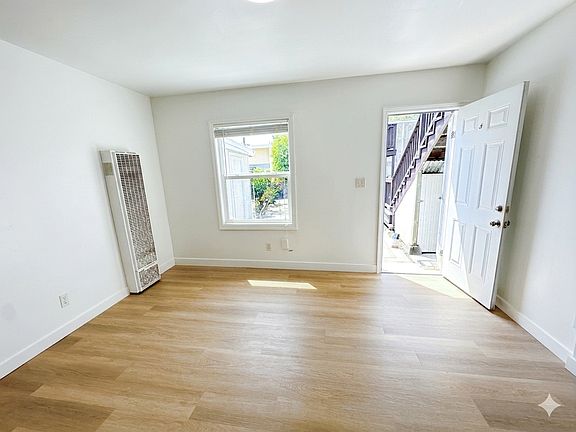 3rd image of 1827 Berkeley Way #C