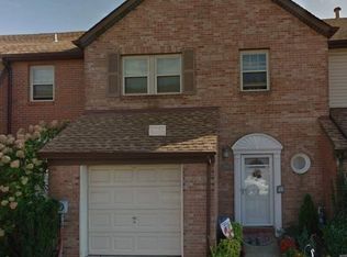 324 Peninsula Blvd APT B, Cedarhurst, NY 11516