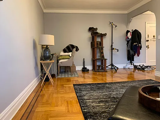 Rented by Yup Realty LLC | media 24